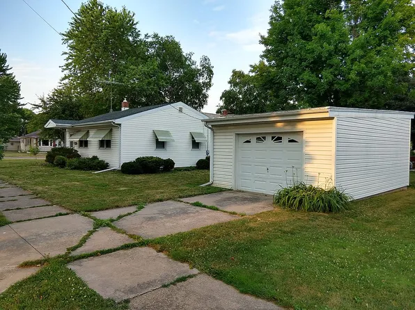 184 Anne St, Clintonville, WI 54929