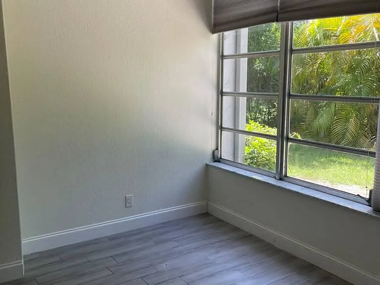 2820 SW 22nd Ave #211 — Photo 15