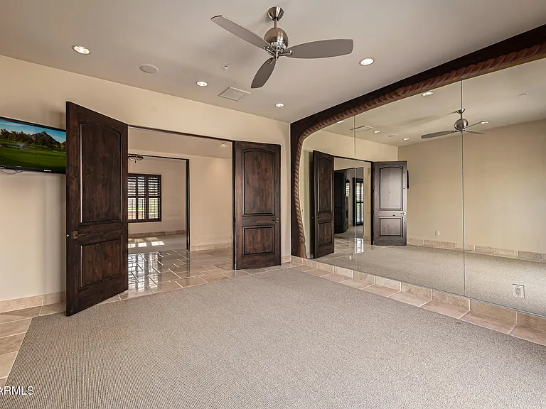 8406 E Calle Buena Vis — Photo 47
