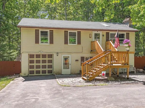 15 Whisper Dr, White Haven, PA 18661