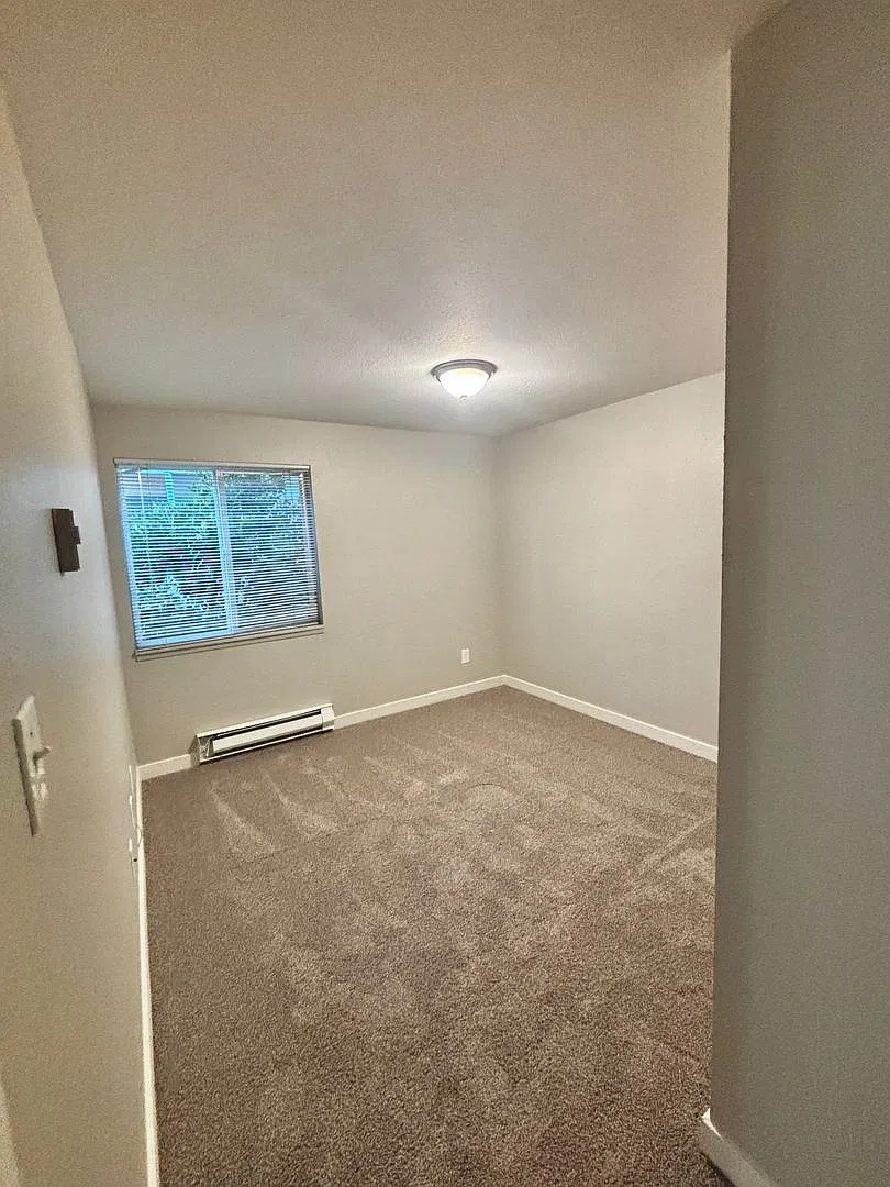 Caprice Apartments — Photo 4