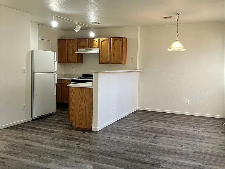 2520 Sierra Bello Ave #103 — Photo 4