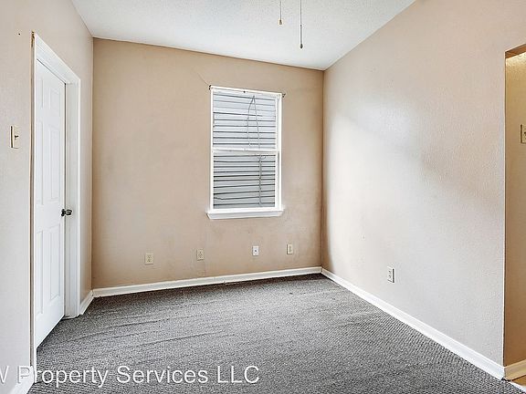 5th image of 1723 N Robertson St