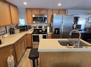 19 West Stearns Avenue, Hooksett, NH 03106