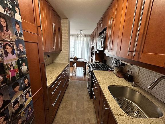 2nd image of 2940 W 5th St APT 21D