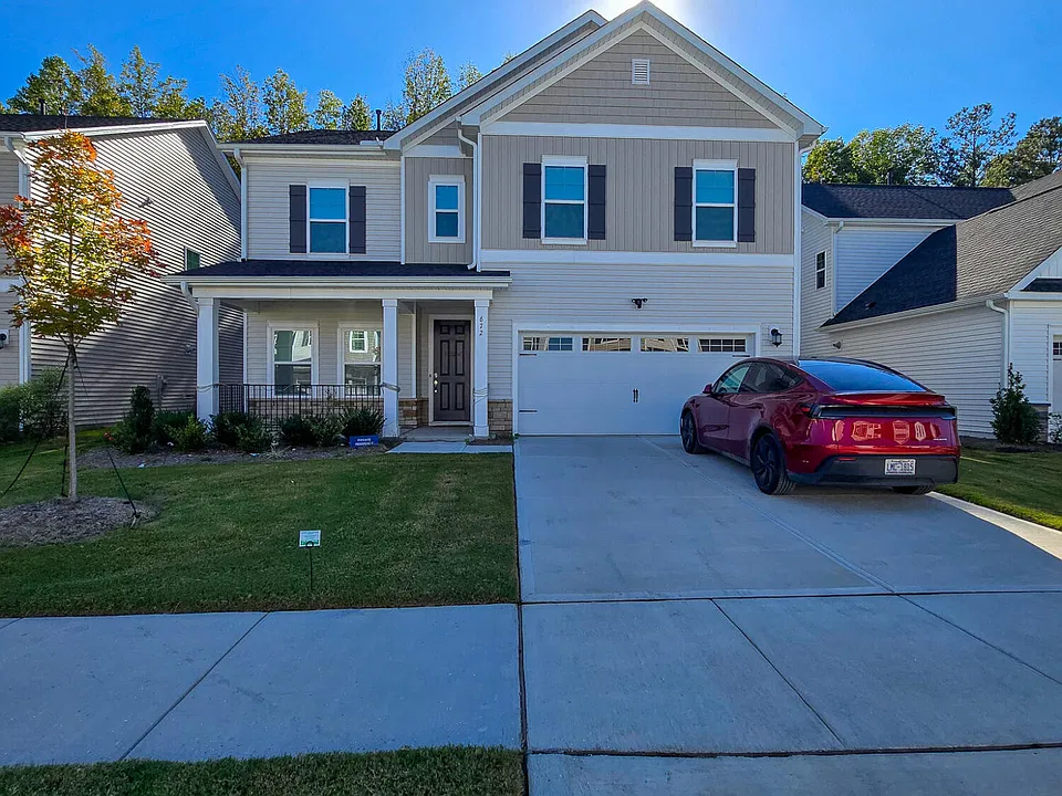672 Emerald Bay Cir