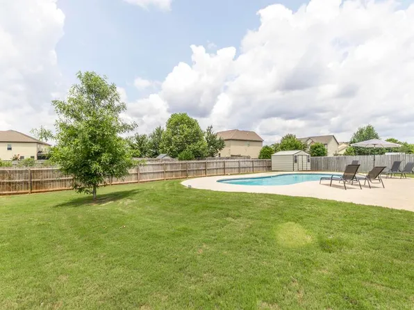 105 Pearl Moss Ln, Kathleen, GA 31047