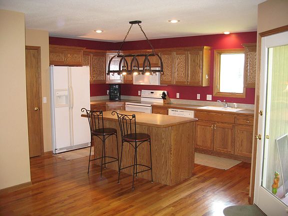 Kitchen with island