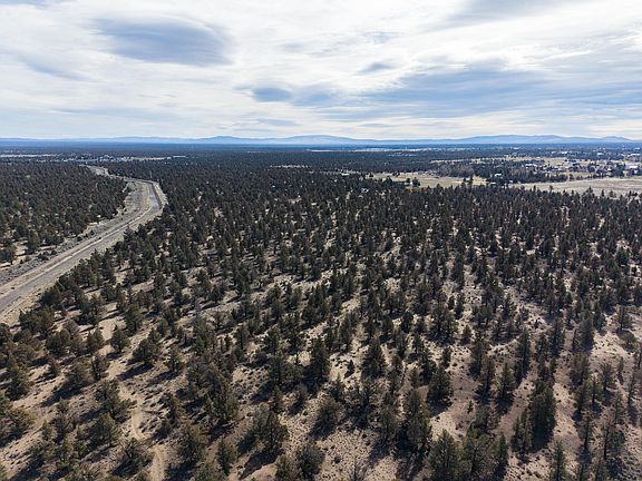 5th image of 63805 Cricketwood Rd