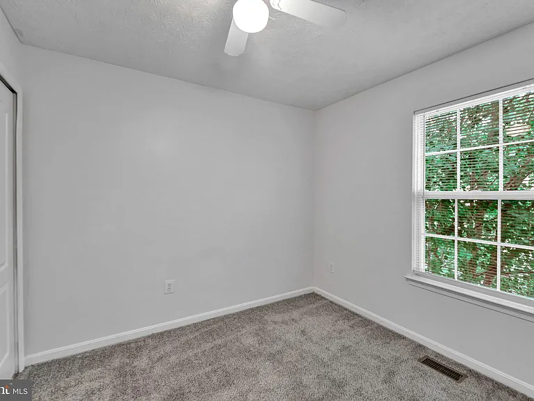 2406 Lemontree Ln — Photo 21