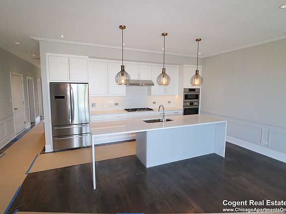 3rd image of 2409 W Berenice Ave #3