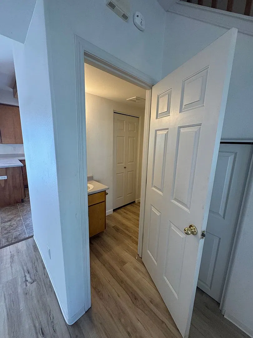 2 Bed 1.5 Bath Apartment — Photo 4