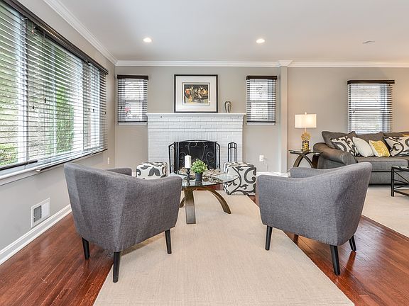 3rd image of 4726 Village Dr