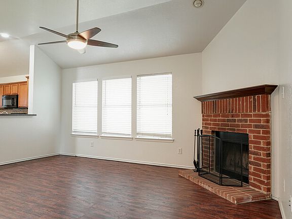 3rd image of 2119 Gardenia Dr