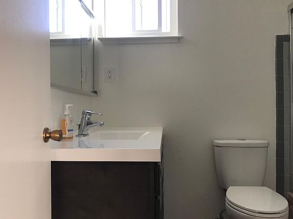 4th image of 531 Eucalyptus Ave