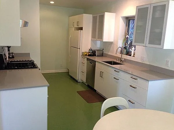2 bed, 950 sqft, $4,300 — Photo 3