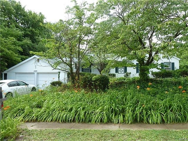 Welcome to 2240 Redman Road. This 1778 sq ft vinyl sided ranch offers 3 brs, 2 full main level baths