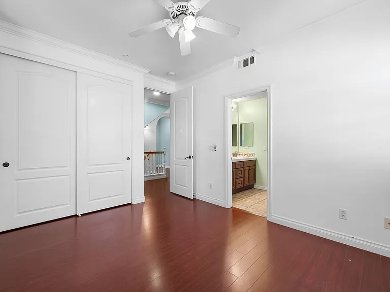 18785 Roxbury Ln — Photo 12