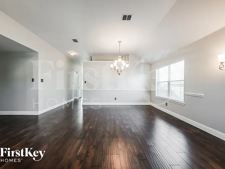 502 Dover Park Trl — Photo 4