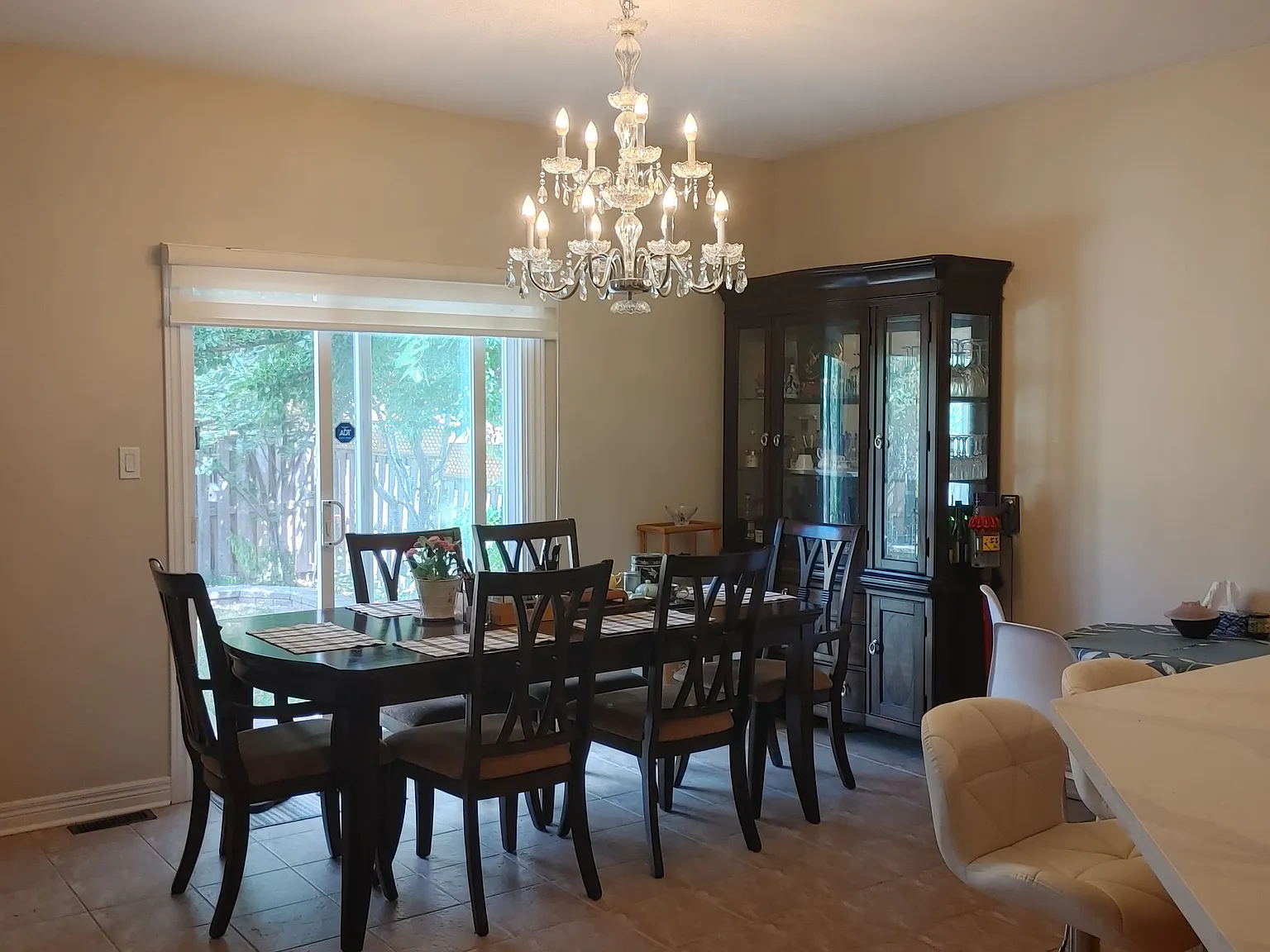 1 bed, $1,090 — Photo 2
