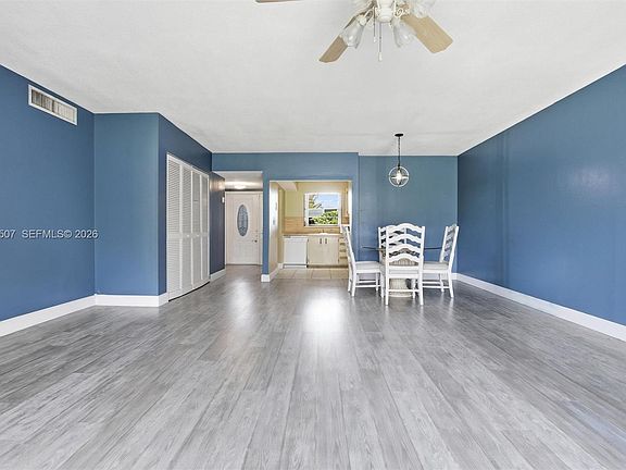 4th image of 4054 N Pine Island Rd #B2