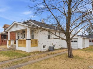 102 S 34th St, Belleville, IL 62226