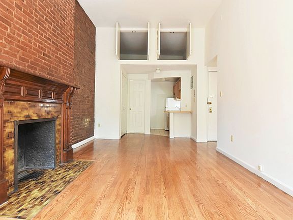 5th image of 59 W 69th St APT 4F
