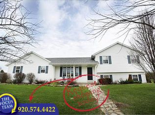 N1315 Windyhill Rd, Greenville, WI 54942