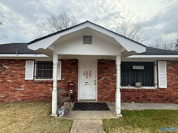 2nd image of 1601 Forrest Ave