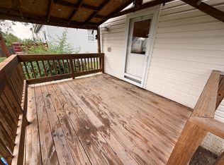 908 Mineral Dr, Papillion, NE 68046