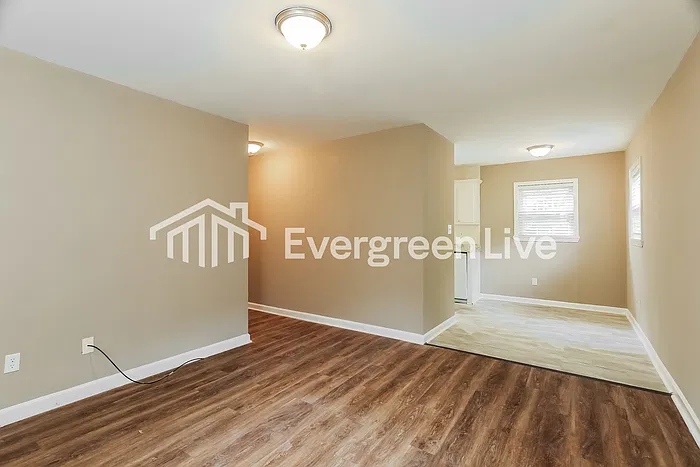 3 bed, 1.0 bath, 1230 sqft, $1,045 — Photo 3