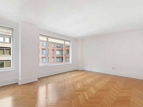 3rd image of 205 W 76th St #803
