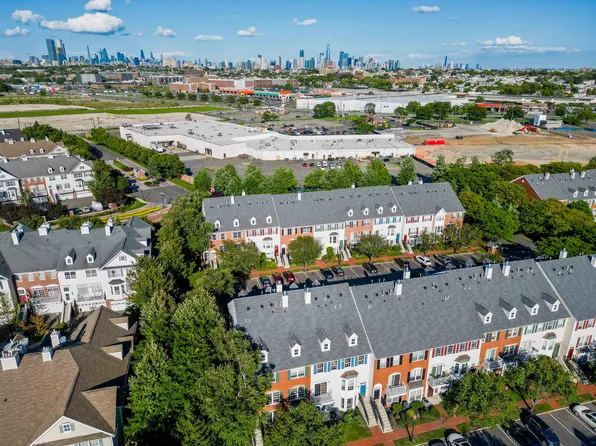 4 Persimmon Court image 34 of 40