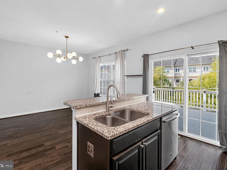 728 Millhouse Dr — Photo 6