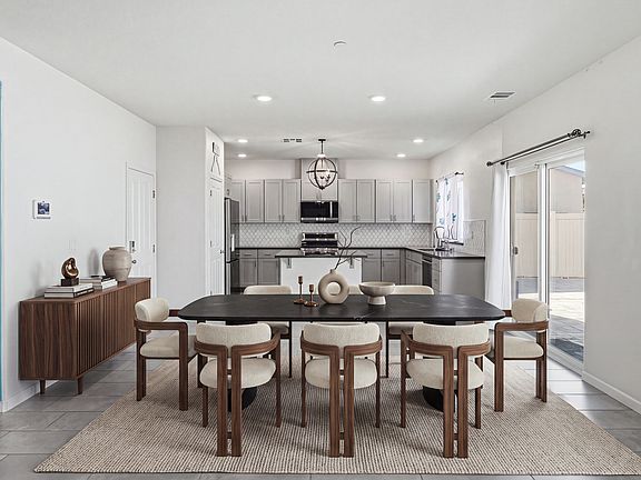 4th image of 2019 Memorial Ln