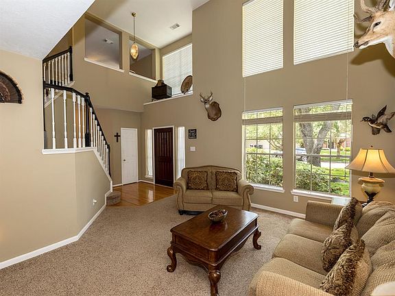 2nd image of 214 Harwood Dr