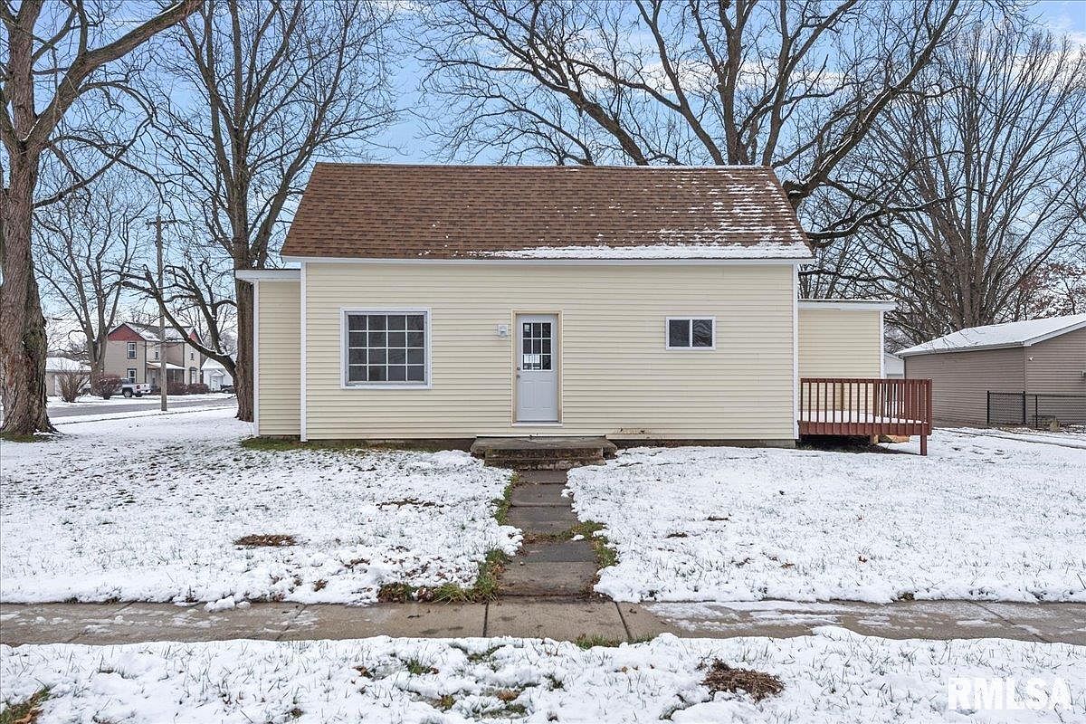 200 W South St, Divernon, IL 62530 MLS CA1026703 Zillow