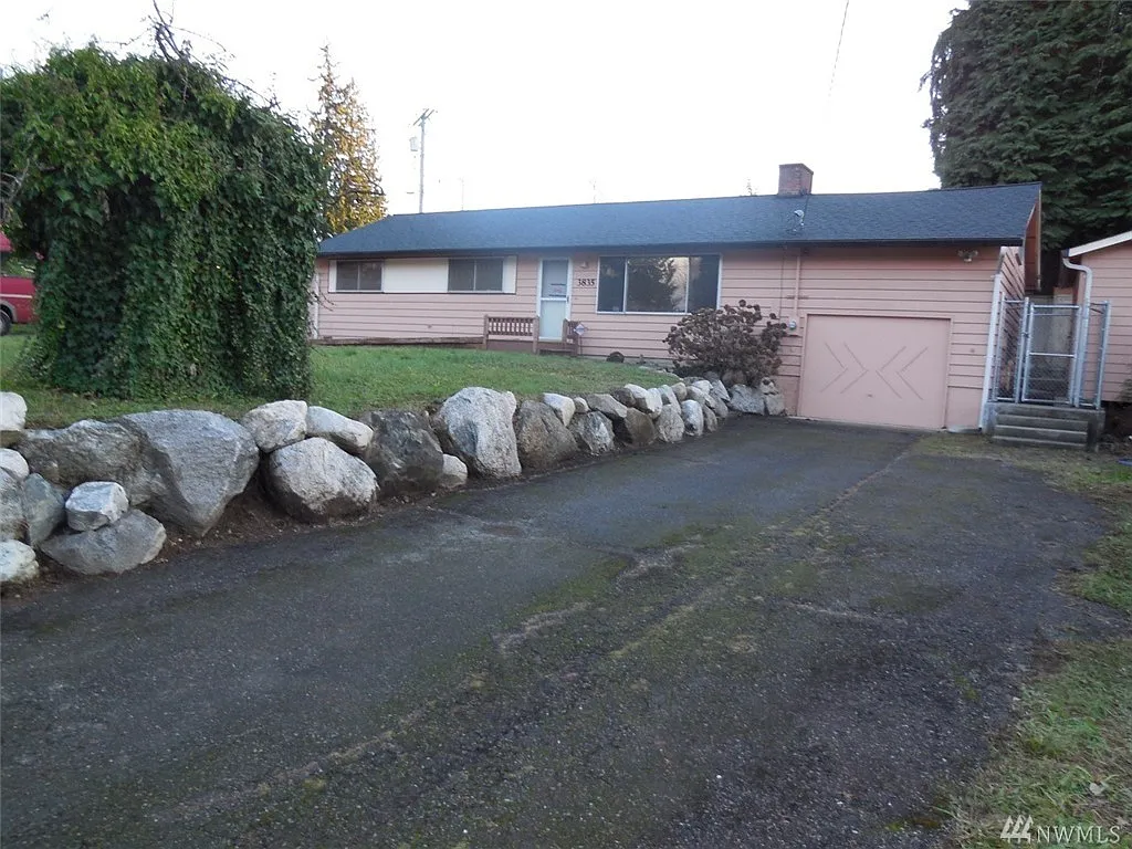 3835 S 287th St photo 1