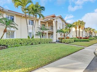 7766 Emerald Cir #R-203, Naples, FL 34109