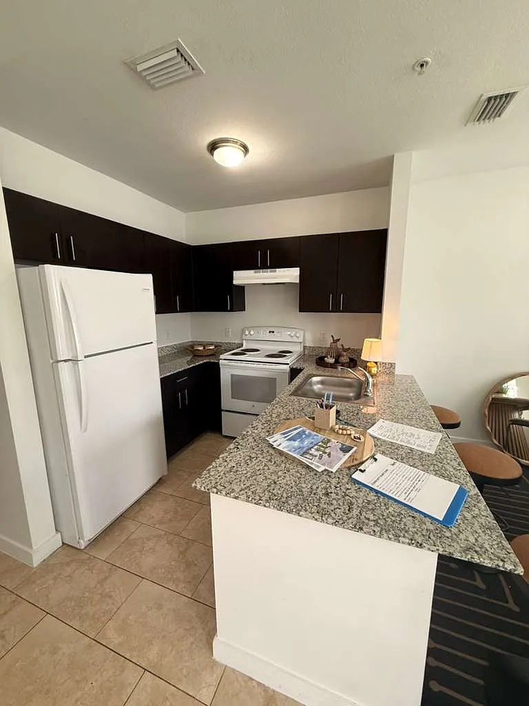 2 bed, 800 sqft, $2,299 — Photo 1
