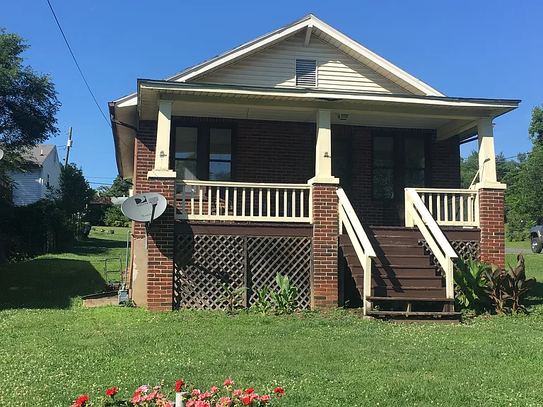 2538 Brook St NE — Photo 1