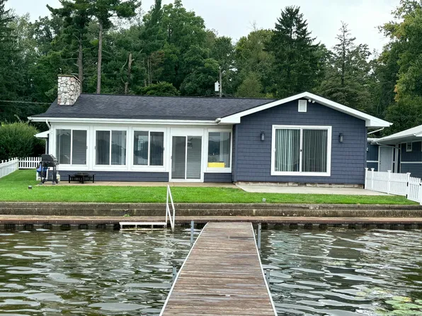 2028 Ash Terrace Wette Beach Dr, Hillsdale, MI 49242