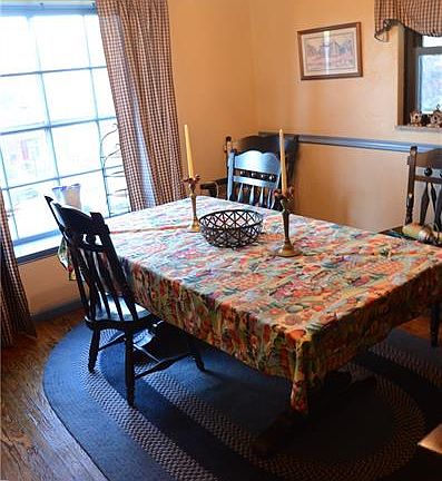 3rd image of 5369 Orchard Hill Dr