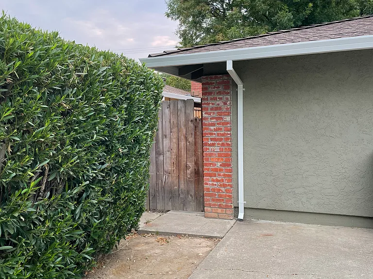 1612 Manzanita Ln — Photo 10