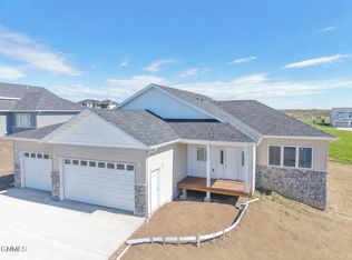 2018 Monarch Ave, Bismarck, ND 58503