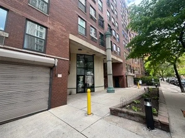 711 W Gordon Ter APT 810, Chicago, IL 60613
