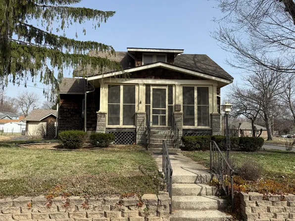 253 W Summit St, Marshall, MO 65340