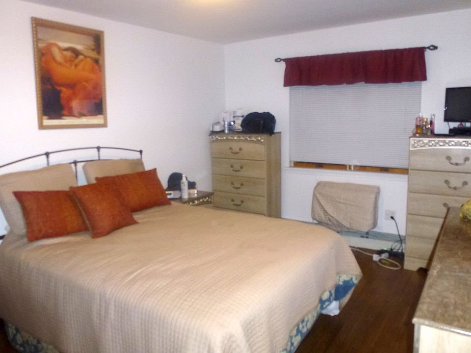 1st image of 236 Bay 13th St #3