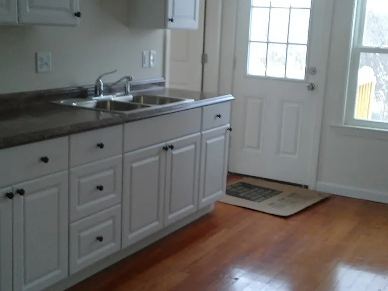 588 W Hartford Ave #B — Photo 5
