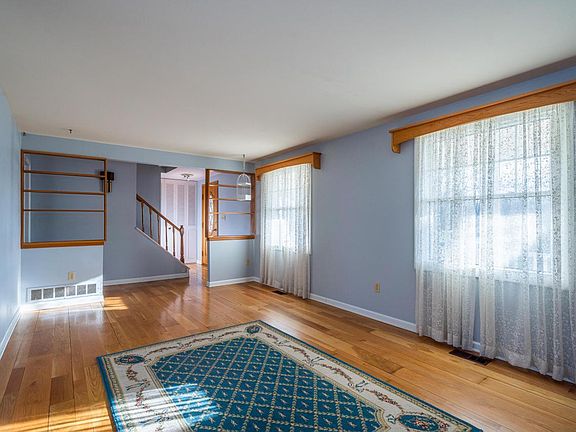 5th image of 5501 Honeyleaf Way